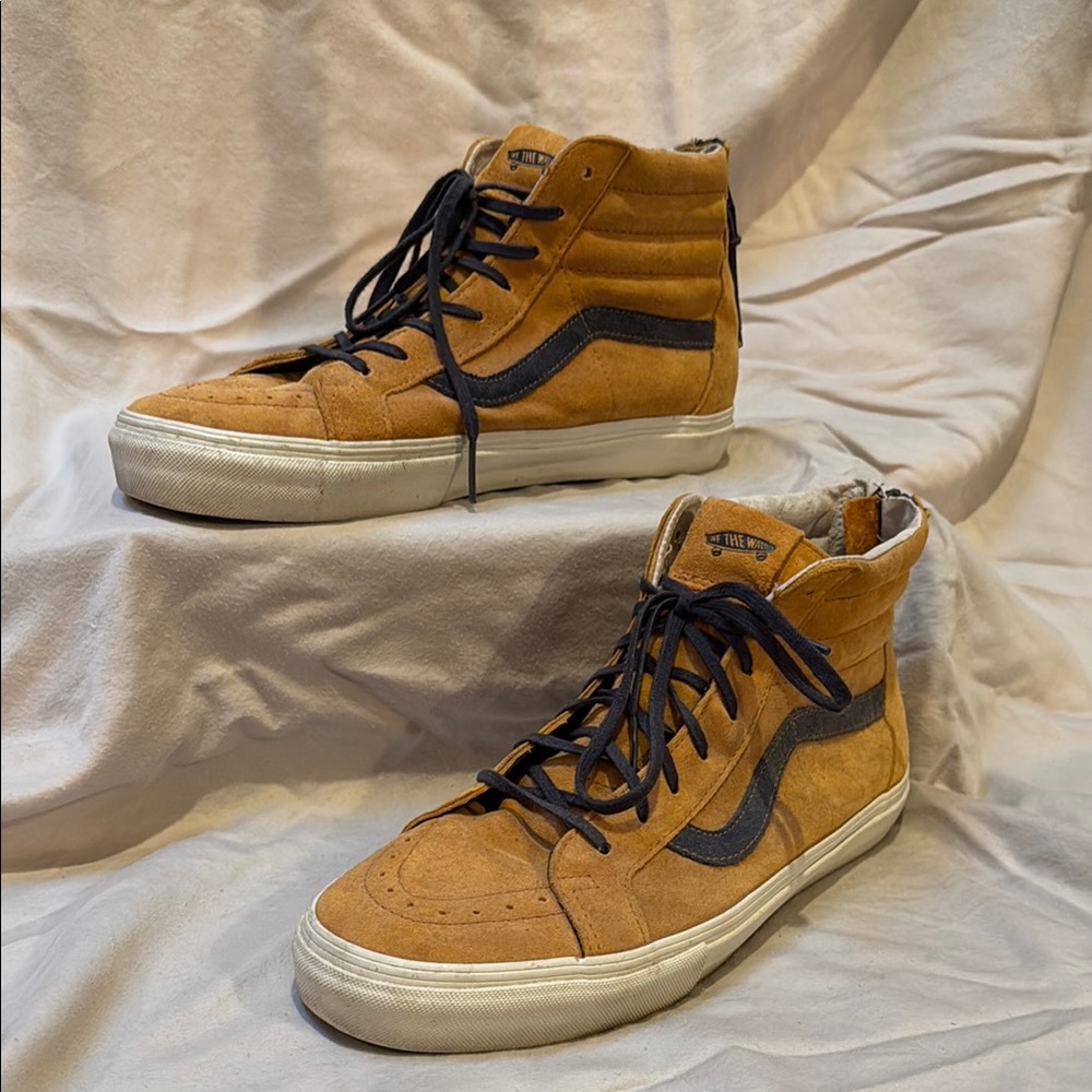 Vans Tan and Black Sneakers Classic Skate Style